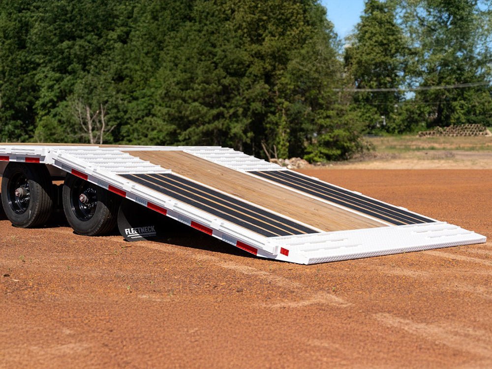 Diamond C FMAX Super Single Hydraulic Dovetail - Stryker Dealership Group