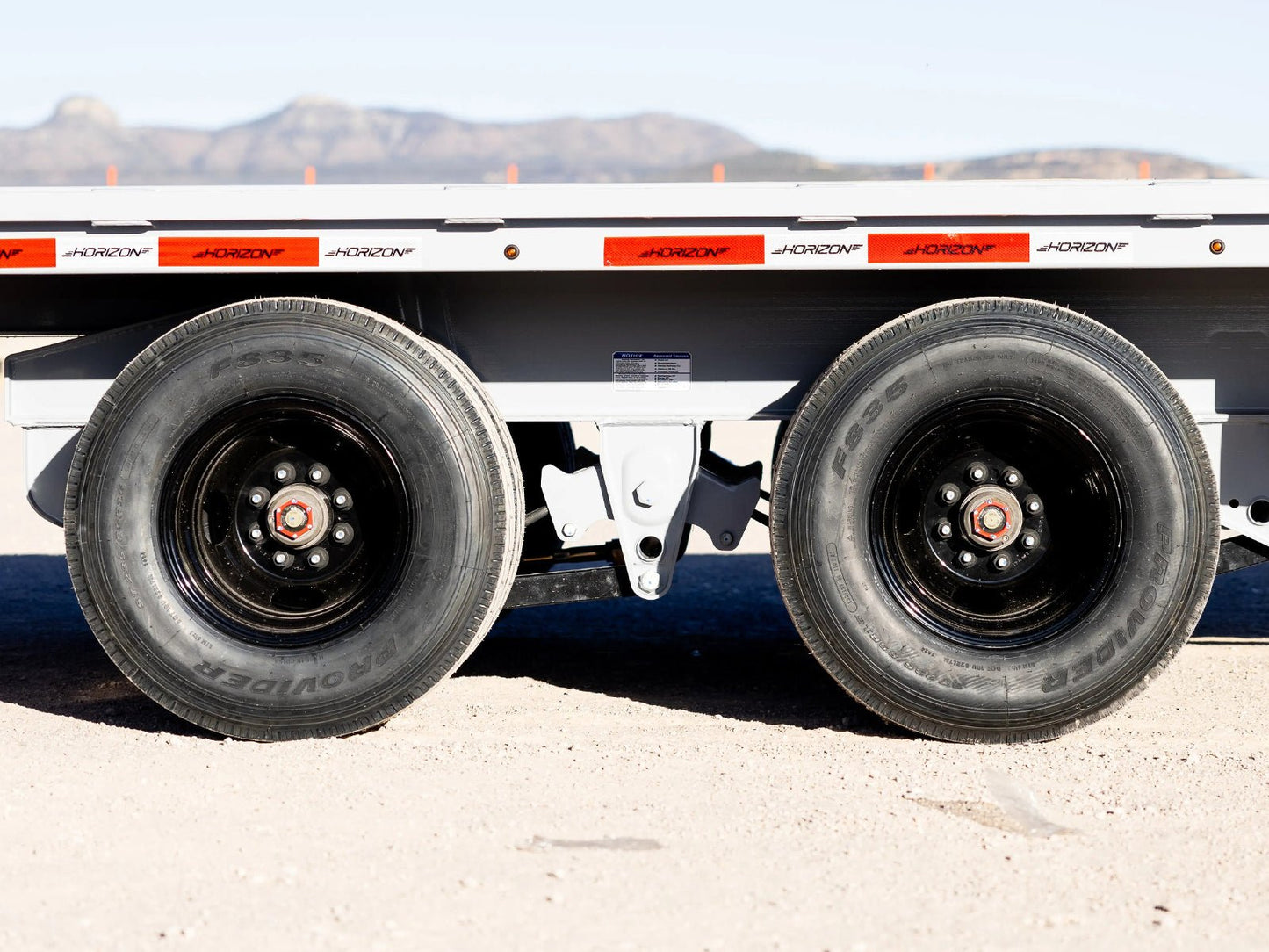Horizon FFHSS Deckover Tilt Trailer - Stryker Dealership Group