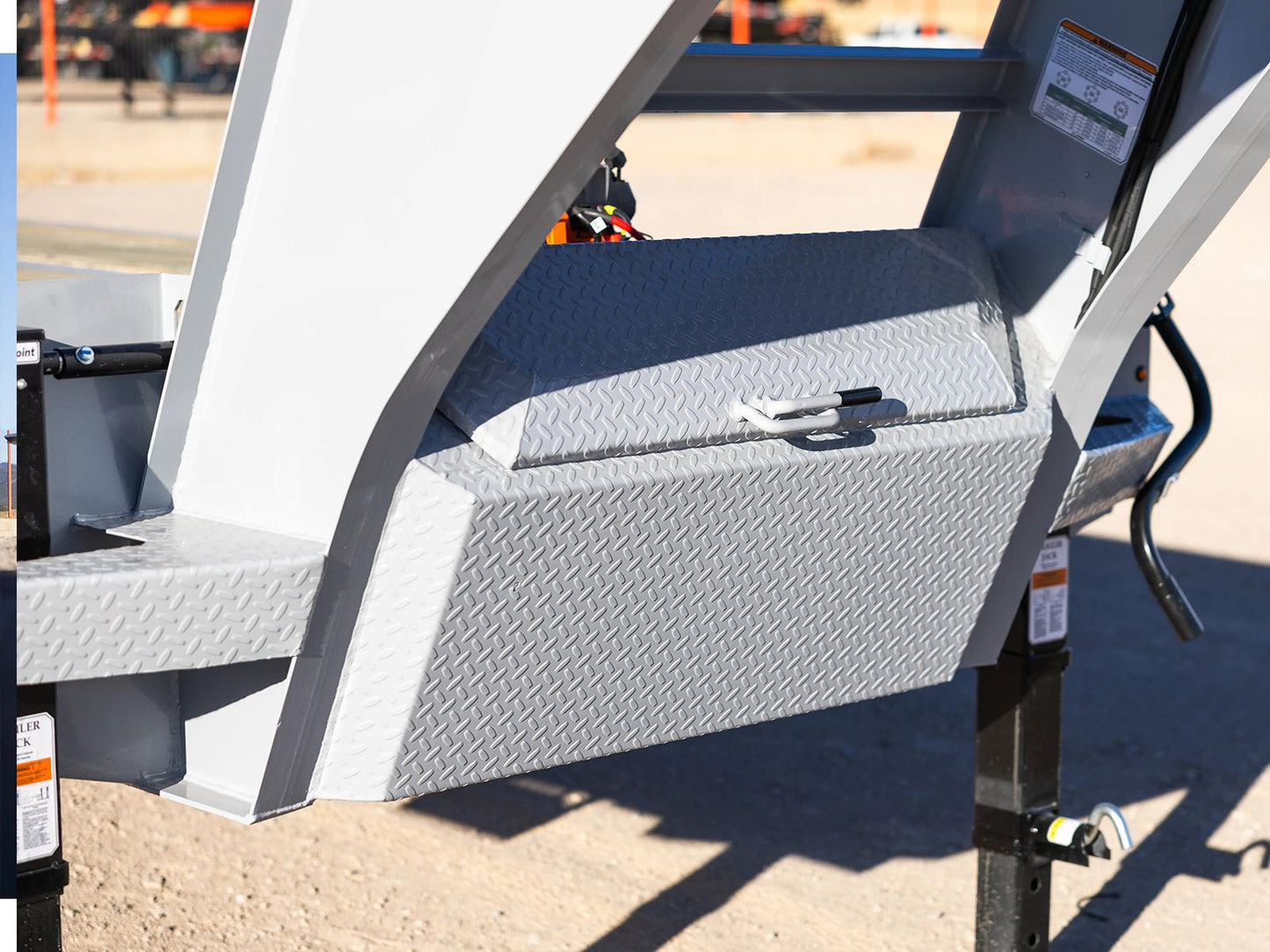 Horizon FFHSS Deckover Tilt Trailer - Stryker Dealership Group