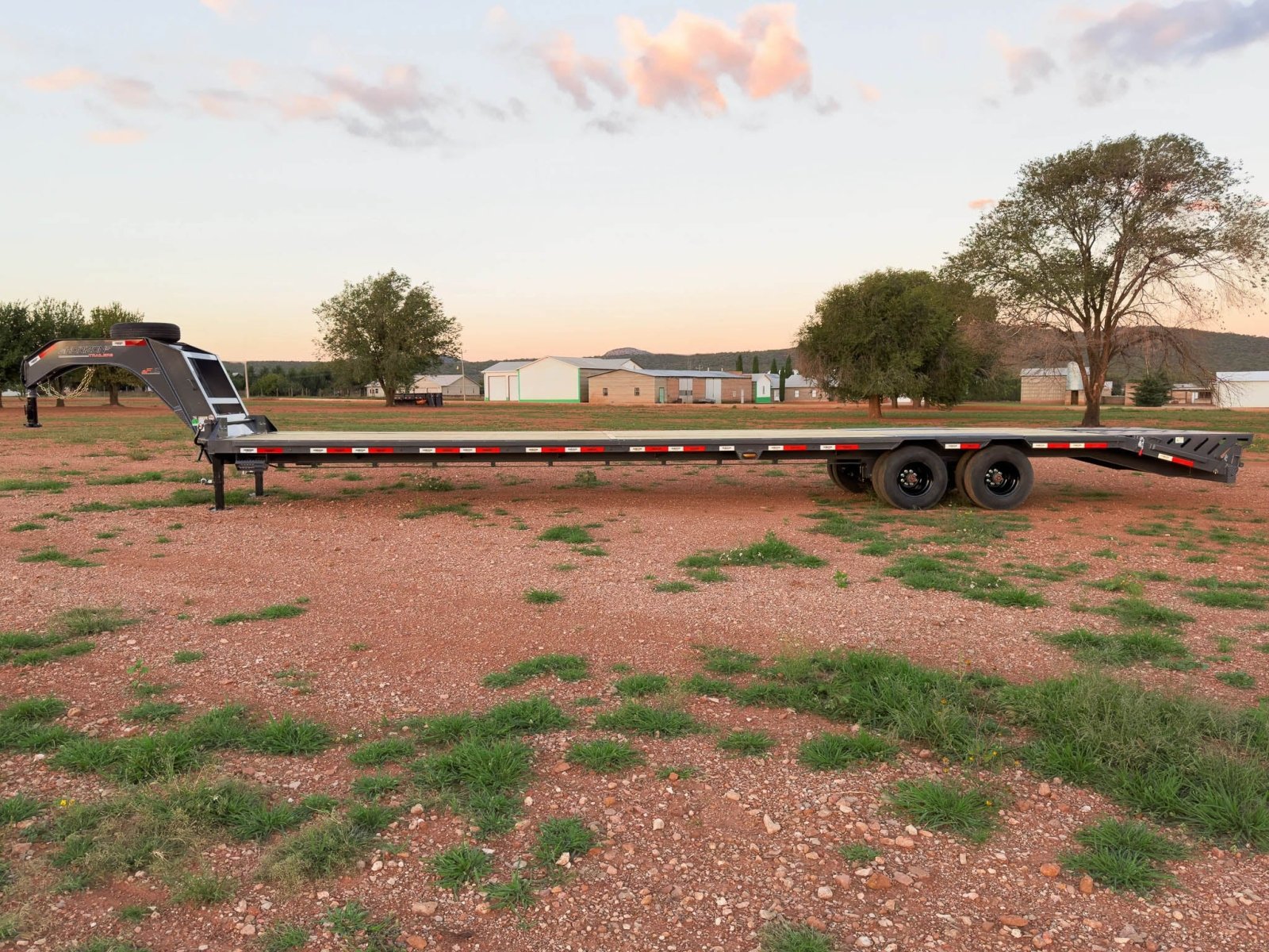 Horizon FHZ Gooseneck Flatbed - Stryker Dealership Group