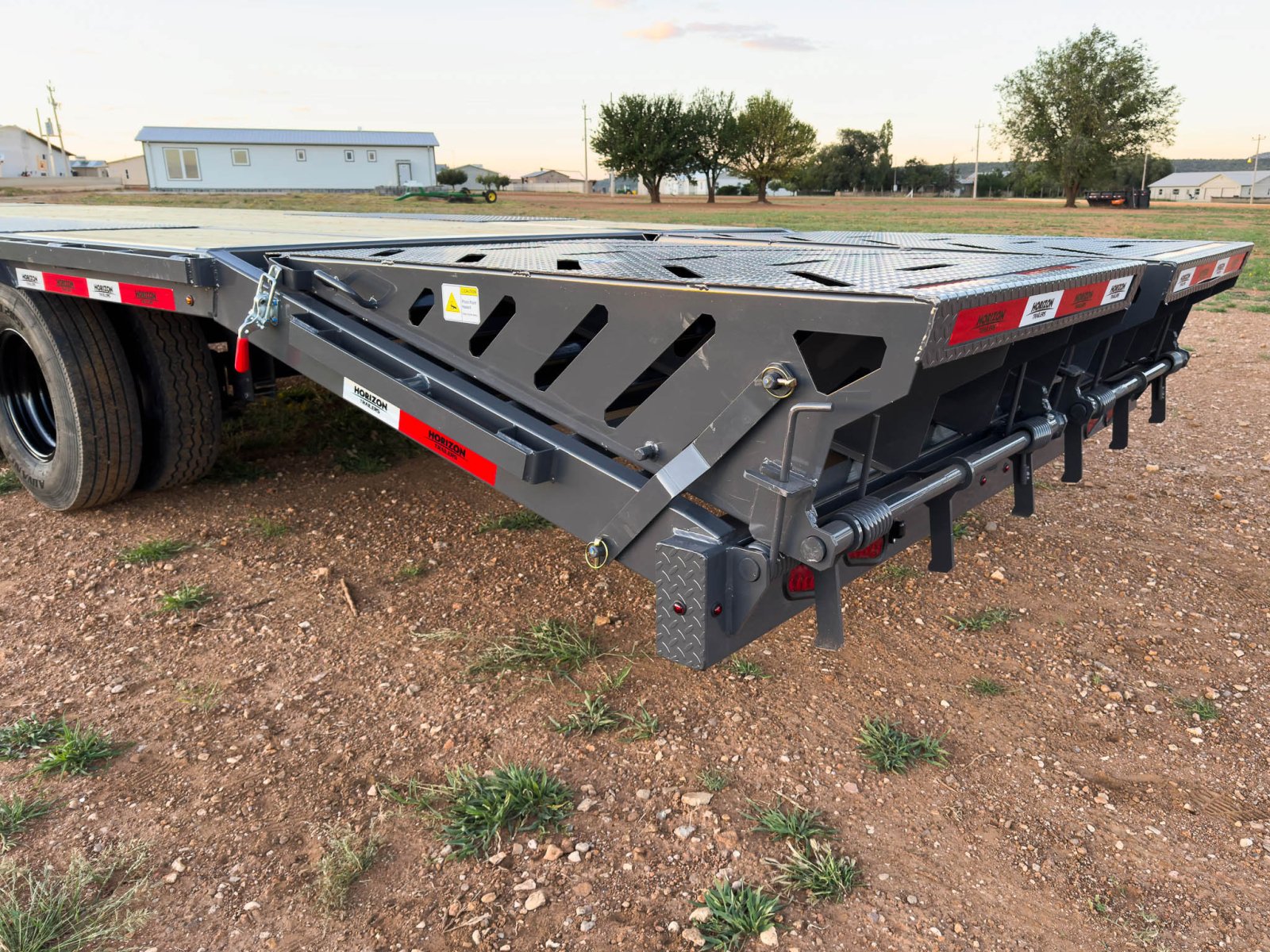 Horizon FHZ Gooseneck Flatbed - Stryker Dealership Group