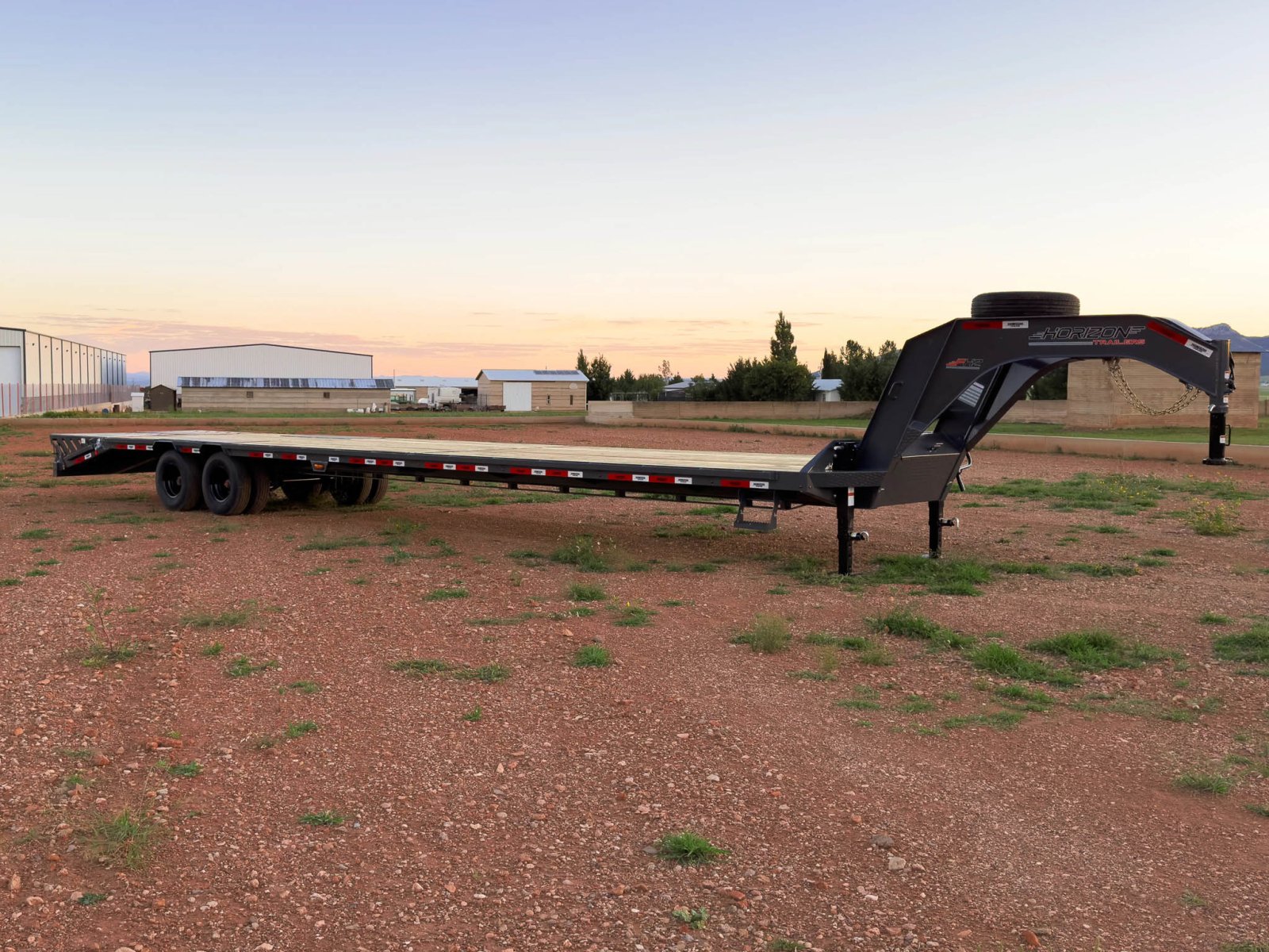 Horizon FHZ Gooseneck Flatbed - Stryker Dealership Group