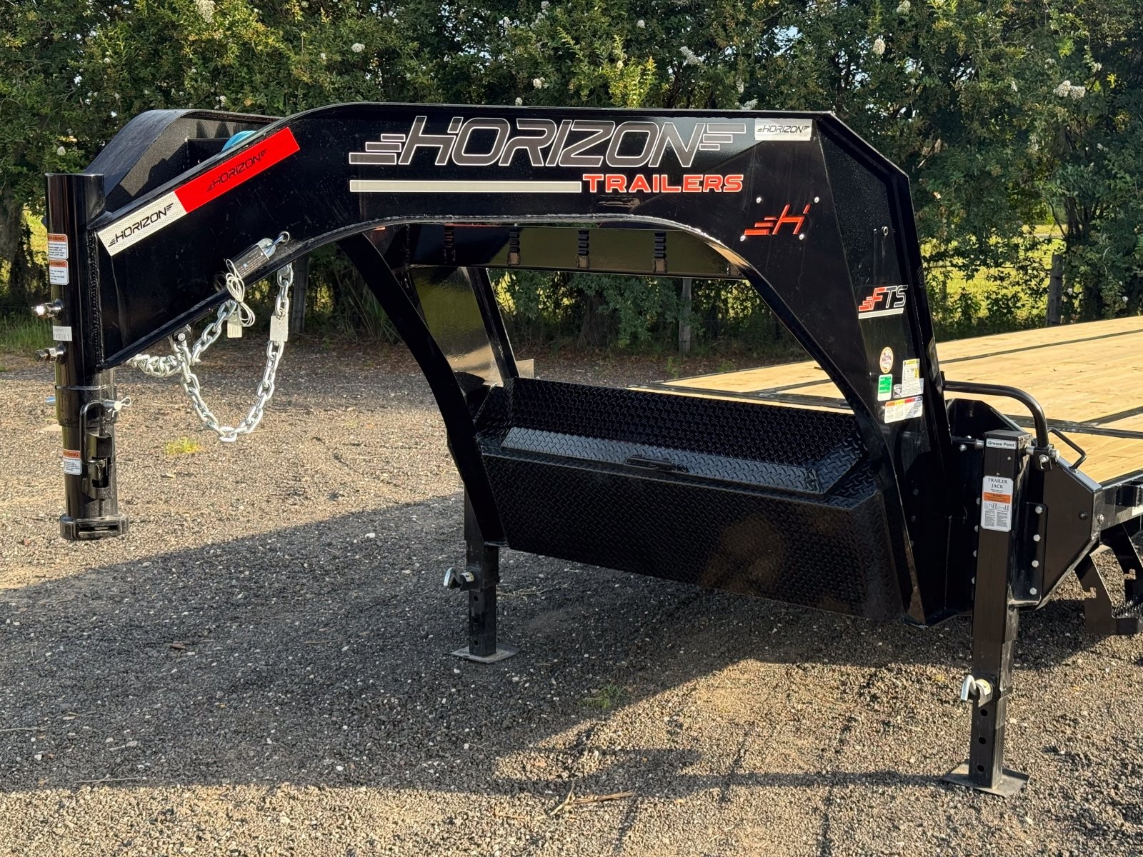 Horizon FTS Deckover Tilt Trailer - Stryker Dealership Group