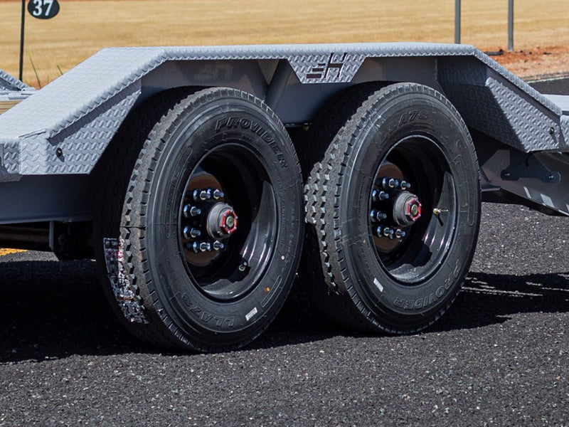 10k Dexter Oil Bath Axles & 17.5" Tires