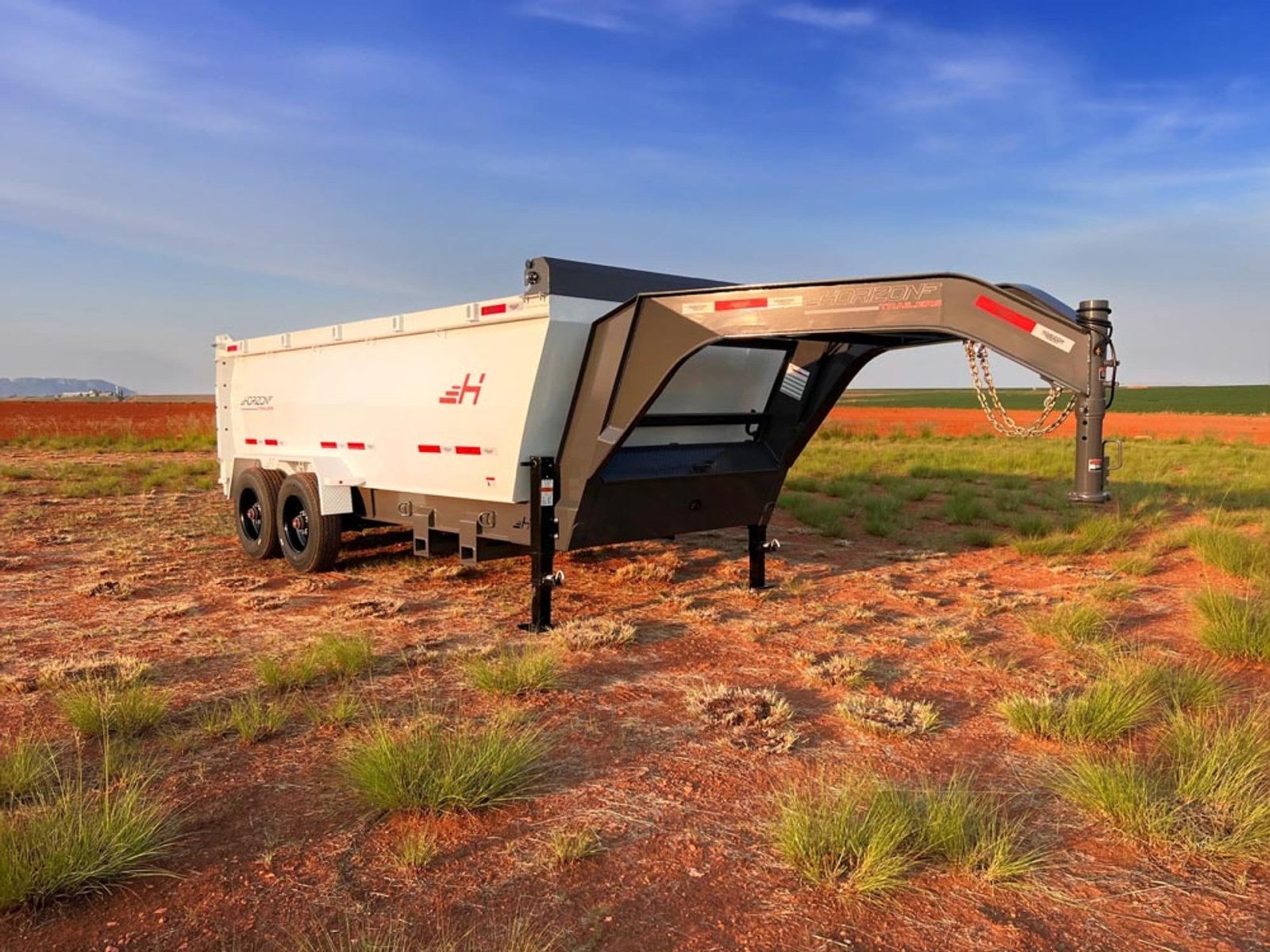 Horizon HZX Dump Trailer - Stryker Dealership Group