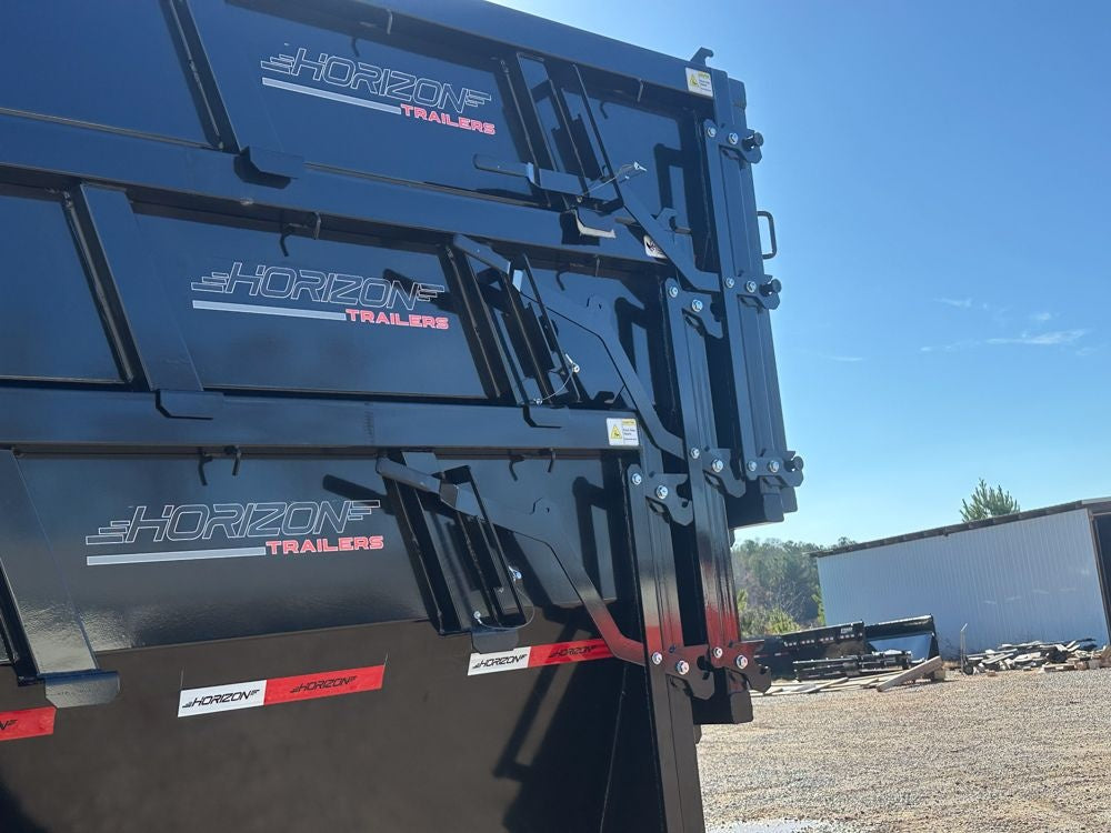 Horizon 20' HRD GN Roll off Bundle (2) 10k Axles + 3 Bins w/ 4' Walls HZN20GN10K4FTEDZ3BLKFL - Ghost ROP - Stryker Dealership Group