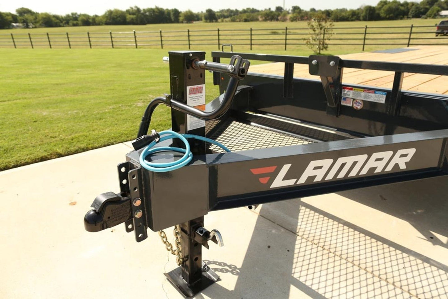 Lamar F8 Deckover Trailer - Stryker Dealership Group