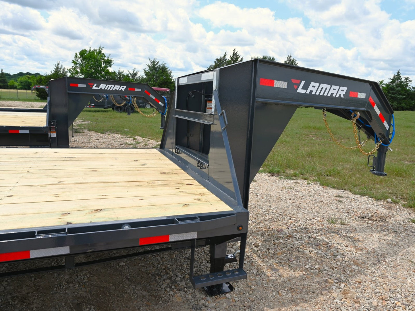 Lamar FG Gooseneck Deckover Trailer - Stryker Dealership Group