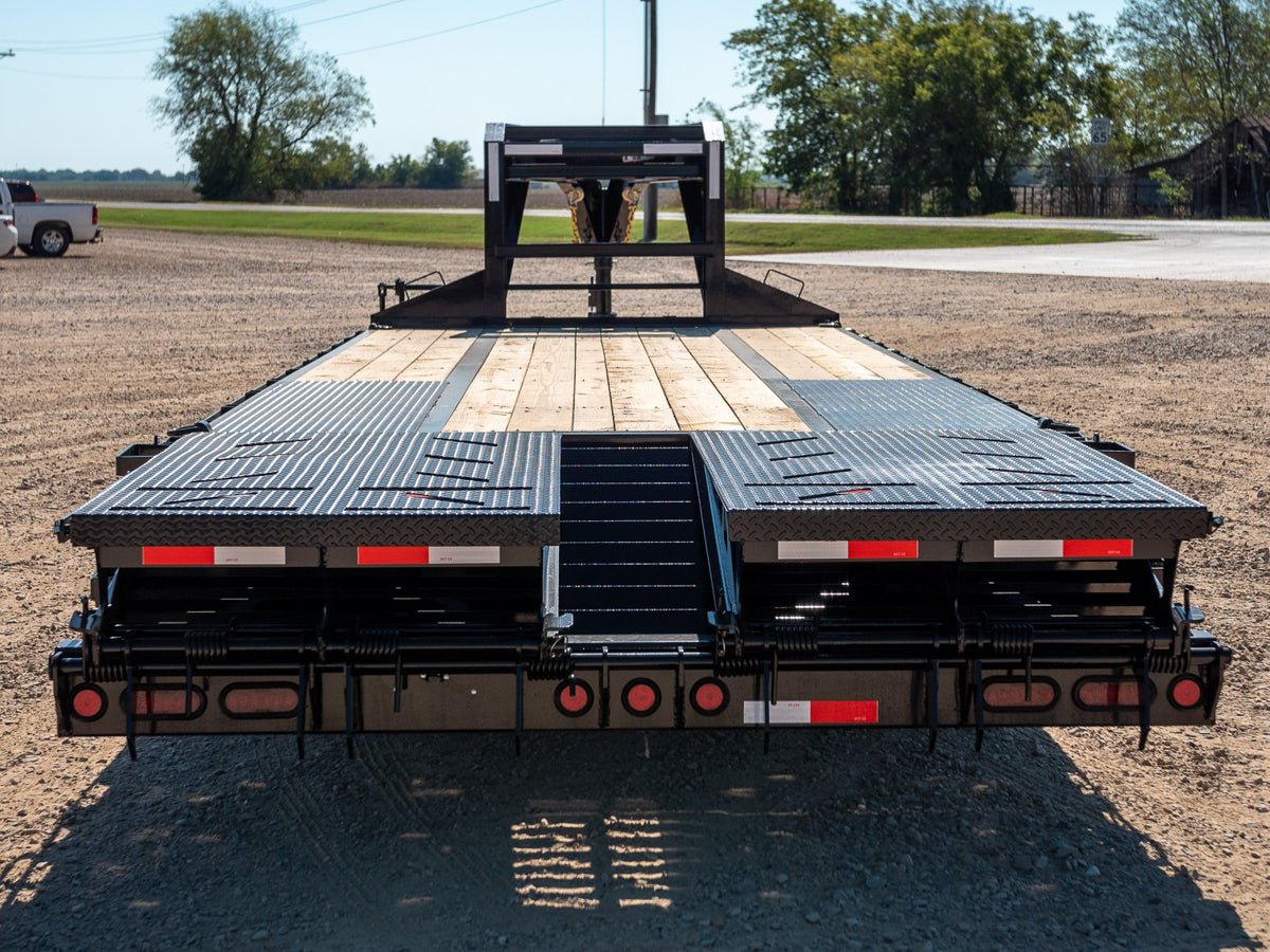 Norstar FXG Gooseneck Deckover Trailer - Stryker Dealership Group