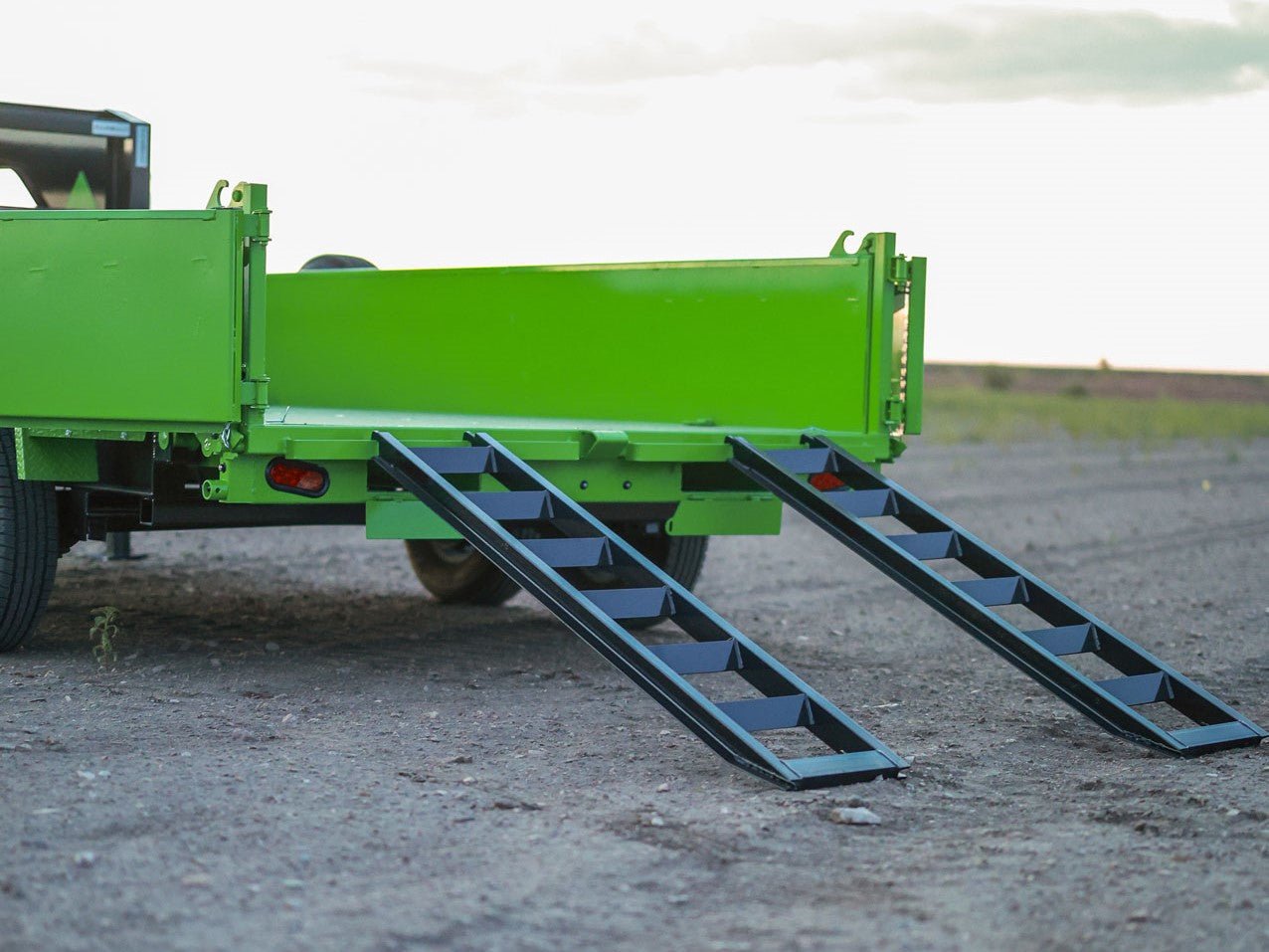 RawMaxx LPX Gooseneck Dump - Stryker Dealership Group