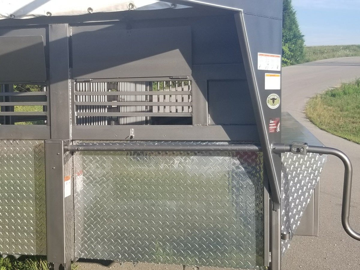 Round House Industries Gooseneck Livestock Trailer - Stryker Dealership Group