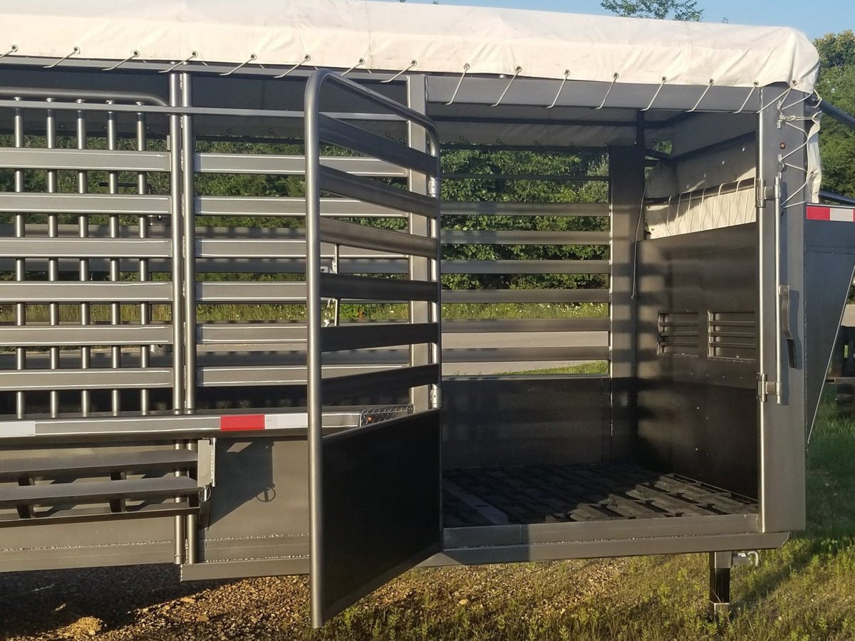Round House Industries Gooseneck Livestock Trailer - Stryker Dealership Group