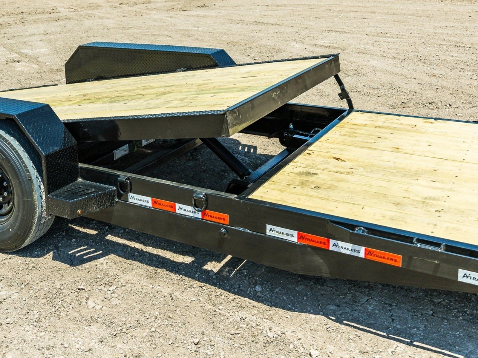 Stryker Bumper Pull Equipment Tilt Trailer - Stryker Dealership Group