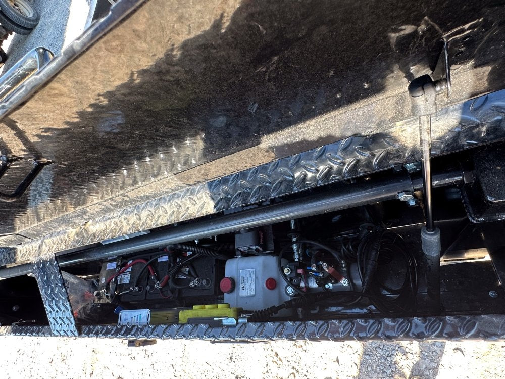 Stryker 16' GN Roll Off Bundle (2) 7k Axles + 2 Bins w/ 4' Walls - Roll Off Packages/16' Gooseneck - Stryker Dealership Group