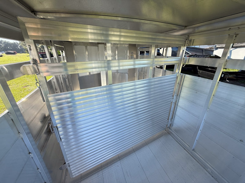 Swinging Center Gate & Calf Gate System