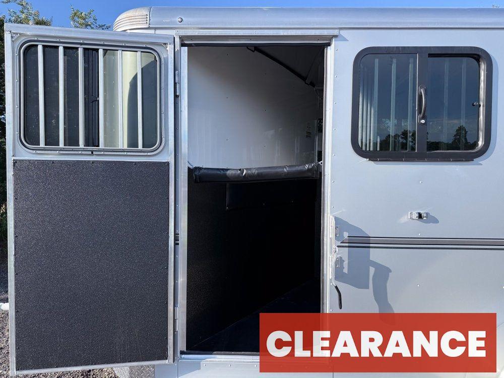 Sundowner 3 Horse Super Sport - Silver - Feed Door and Window - 3 Horse - Horse Trailers - Stryker Dealership Group