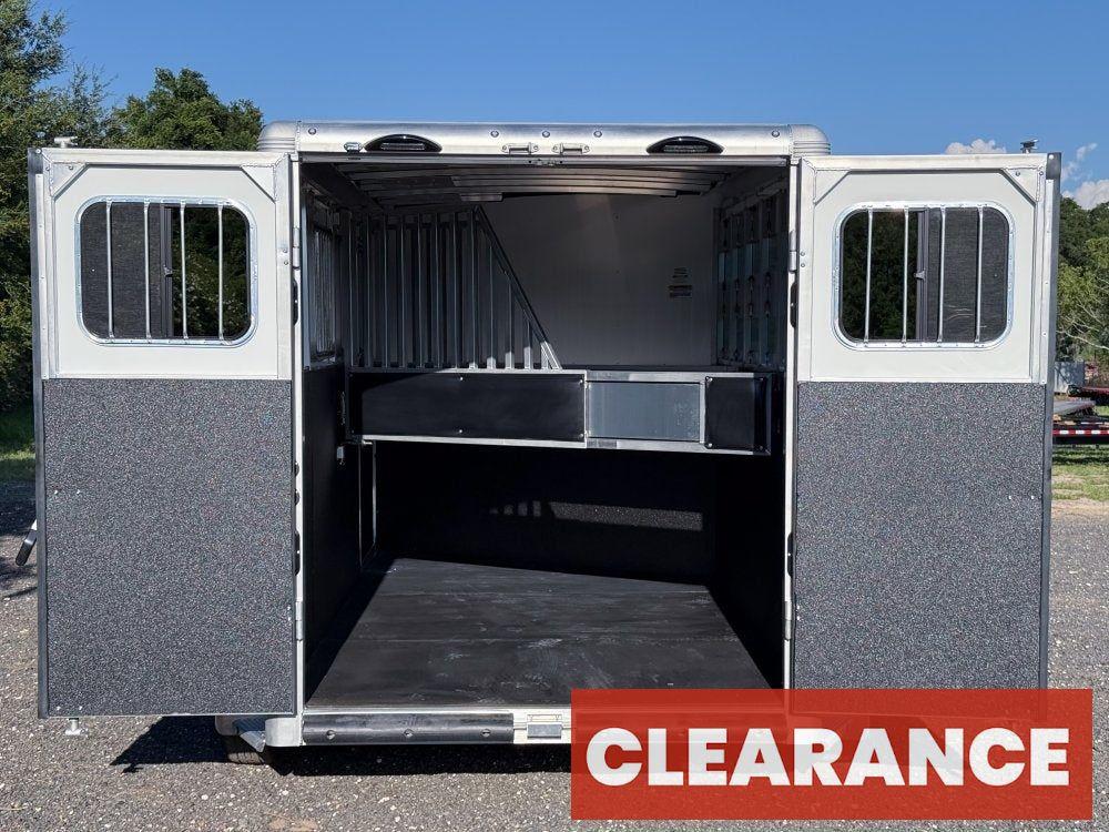 Sundowner 3 Horse Super Sport - Silver - Feed Door and Window - 3 Horse - Horse Trailers - Stryker Dealership Group