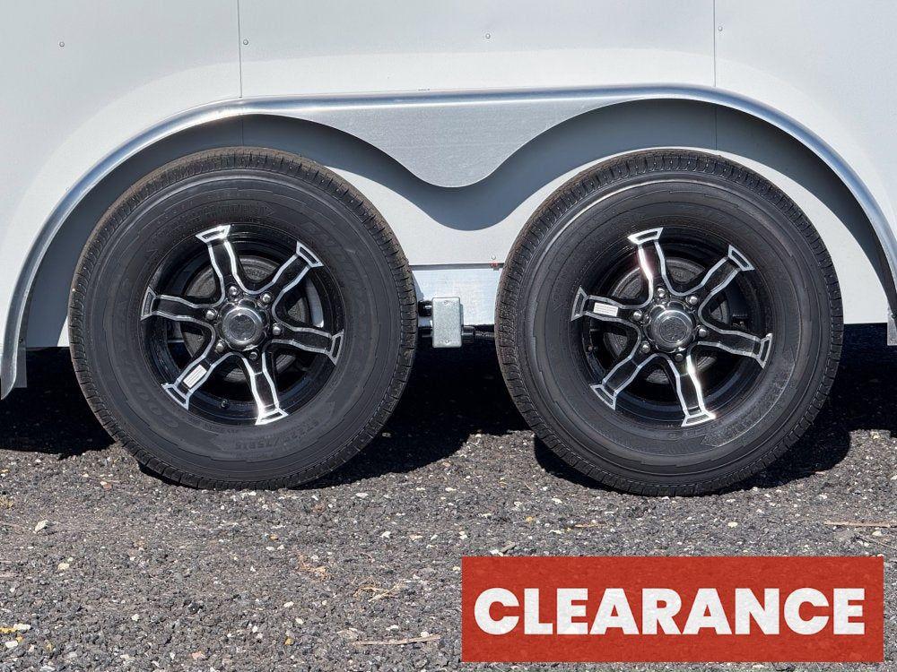 Sundowner 3 Horse Super Sport - Silver - Feed Door and Window - 3 Horse - Horse Trailers - Stryker Dealership Group