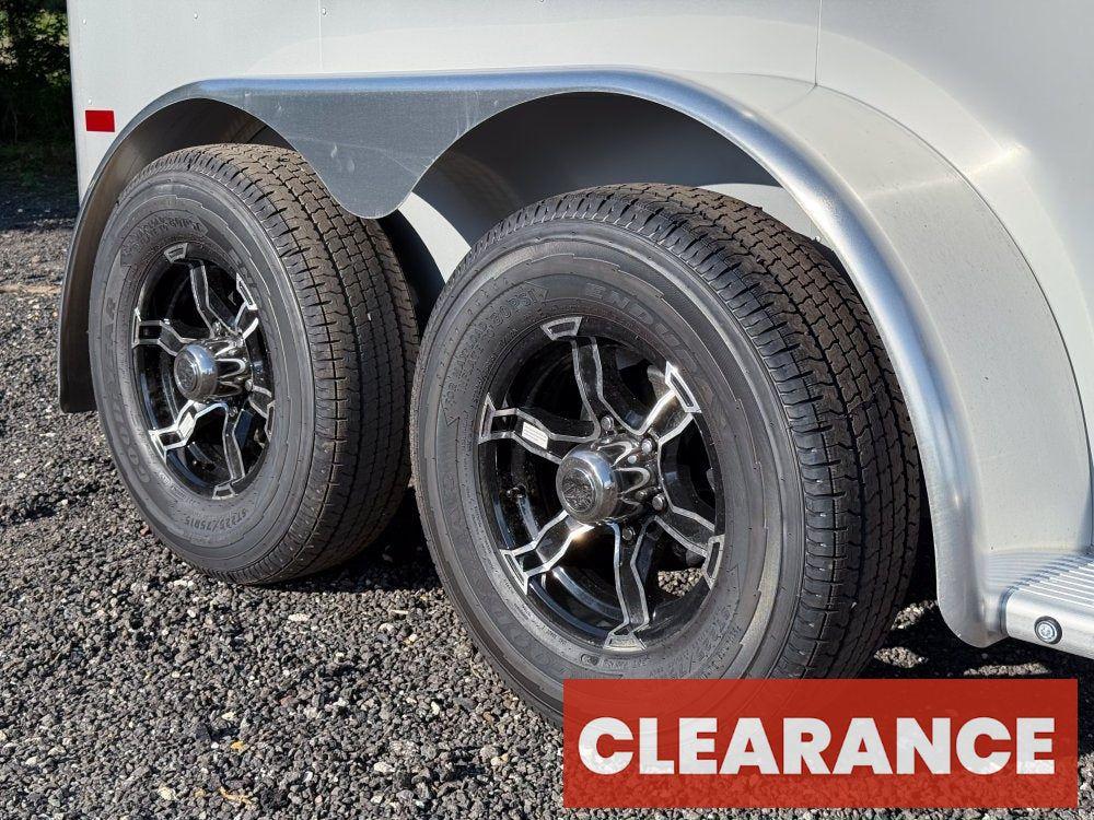 Sundowner 3 Horse Super Sport - Silver - Feed Door and Window - 3 Horse - Horse Trailers - Stryker Dealership Group