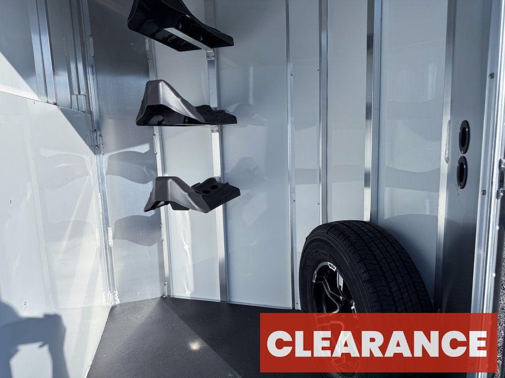 Sundowner 3 Horse Super Sport - Silver - Feed Door and Window - 3 Horse - Horse Trailers - Stryker Dealership Group