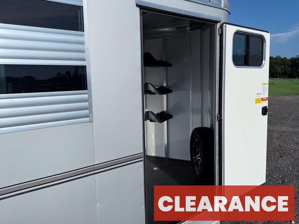 Sundowner 3 Horse Super Sport - Silver - Feed Door and Window - 3 Horse - Horse Trailers - Stryker Dealership Group