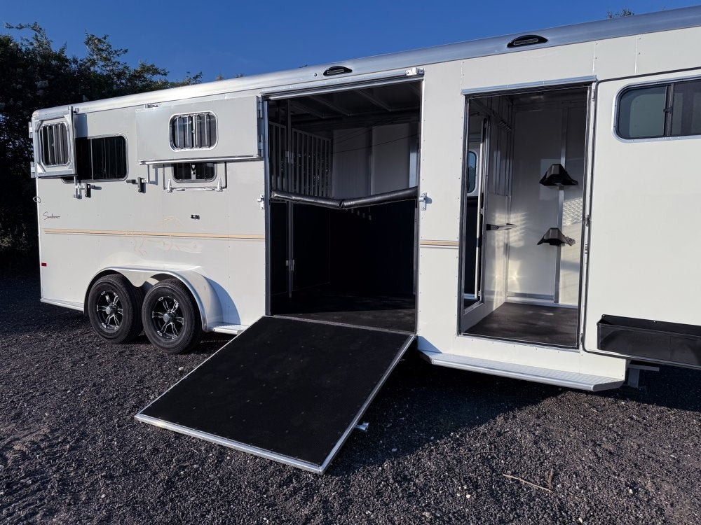 Sundowner Charter TR SE 2+1 Gooseneck Straight Load - White w/Stainless Nose (2) 5,200lb Axles - Sid - 2 Horse/Horse Trailers - Stryker Dealership Group