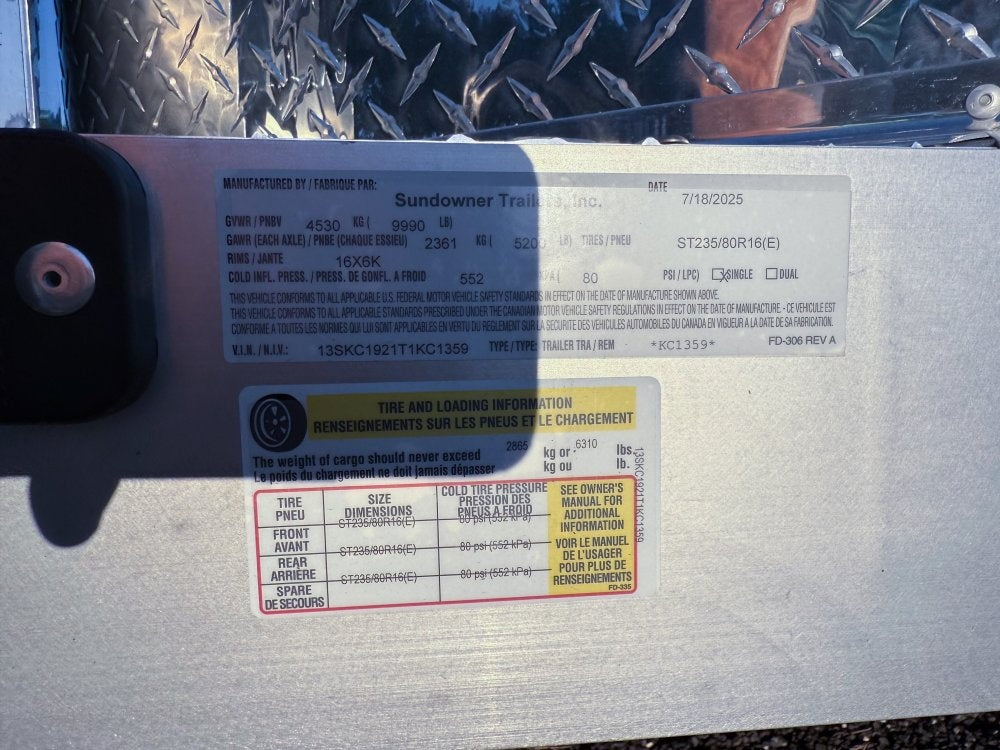 Sundowner Super Tack 3 Horse w/ Large Tack Room and Water Tank - White (2) 5,200lb Axles - 3 Horse/Horse Trailers - Stryker Dealership Group