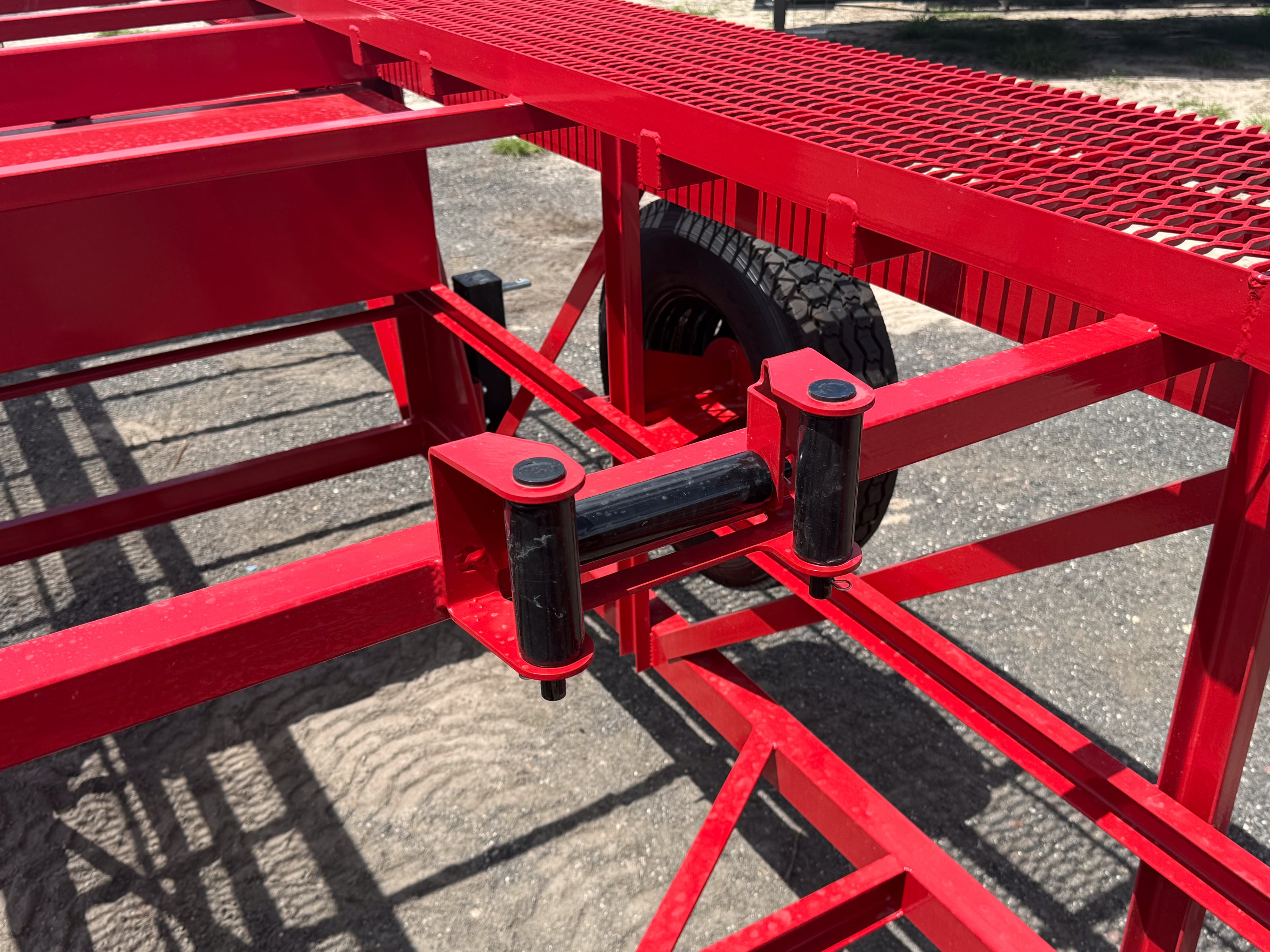 50' Wedge Car Hauler (3) 7k Axles - Winch - 14ply Tires plus Spare - 10' Aluminum Ramps 003155